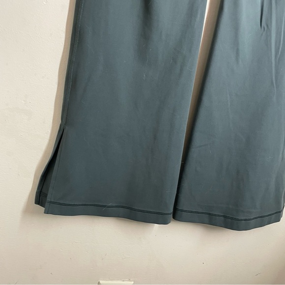 Lululemon Groove High Rise Split Hem Flare Green size 4 - Picture 11 of 13